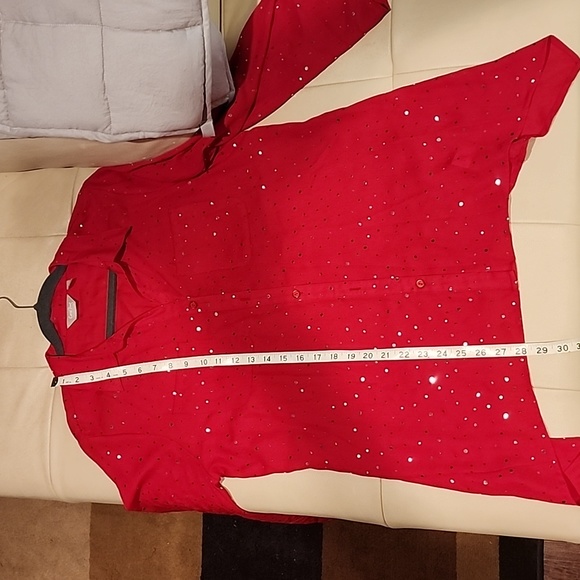 Red transparent top with silver metallic dots. - Picture 5 of 5